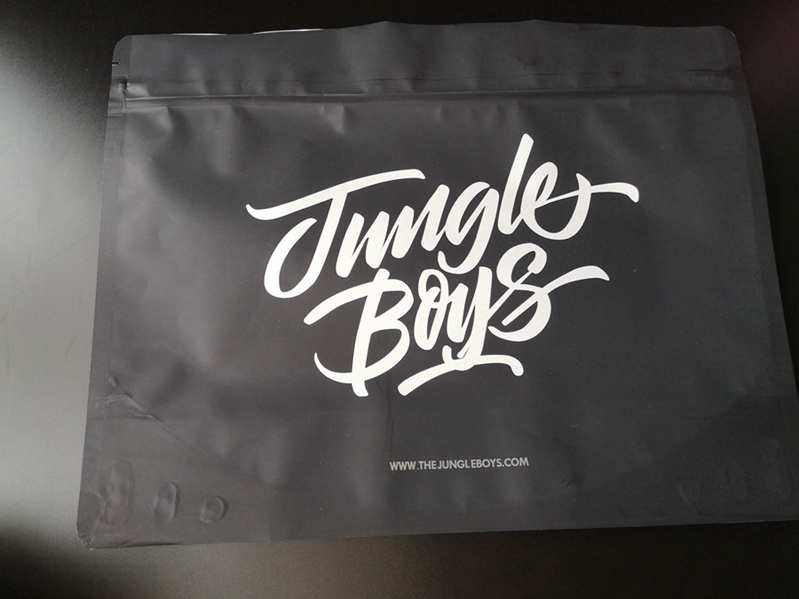Large Jungle Boys Smell Proof Bags Stand Up Pouch Half A Pound Package Only Packaging Mylar Zipper Pack for Herb Flowers
Large Jungle Boys Smell Proof Bags Stand Up Pouch Half A Pound Package Only Packaging Mylar Zipper Pack for Herb Flowers
