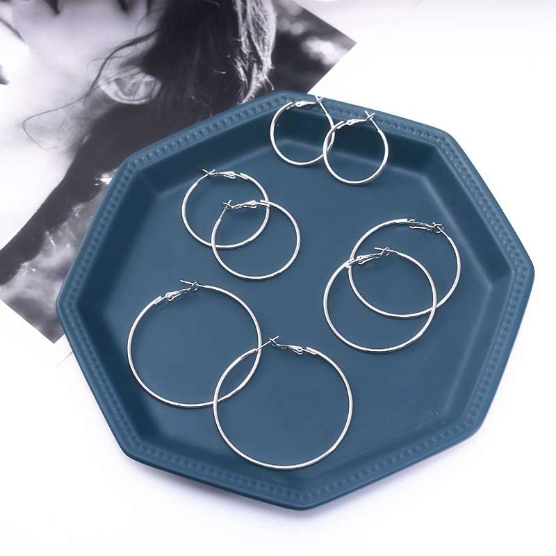 Hoop & Huggie Big Circle Alloy Earrings Stylish Wild Multiple Styles Shine Jewelry Women Accessories Trendy Ear Earlobe Fashion Earing
Hoop & Huggie Big Circle Alloy Earrings Stylish Wild Multiple Styles Shine Jewelry Women Accessories Trendy Ear Earlobe Fashion Earing