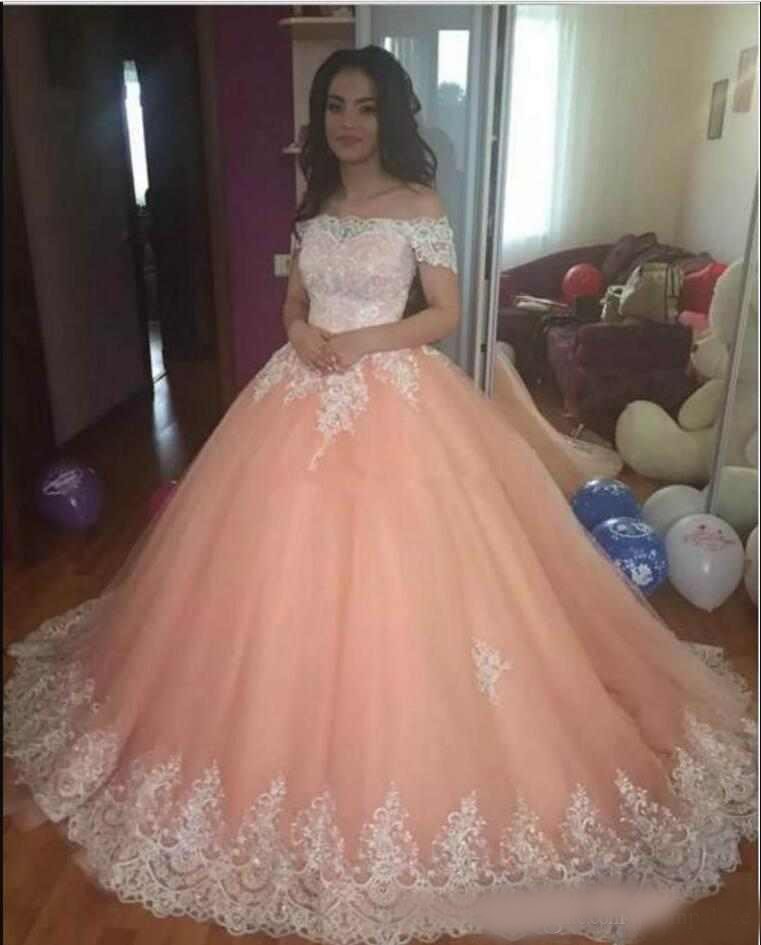 Online Blush Sweet 16 Quinceanera Dresses Ball Gown Bateau Neck Short Sleeves Appliques Formal Party Dresses Prom Dresses