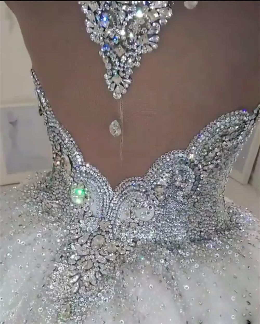 White Sexy Ball Gown Wedding Dresses High Neck Sleeveless Tulle Lace Crystal Wedding Gowns Sweep Train robe de mariée