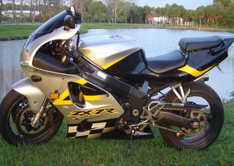 Chinese Fairings kit for Kawasaki Ninja ZX7R 1996 1997 1998 1999 2000 2001 2002 2003 silver ZX-7R 96-03 motorcycle fairing kits, Same as picture
Chinese Fairings kit for Kawasaki Ninja ZX7R 1996 1997 1998 1999 2000 2001 2002 2003 silver ZX-7R 96-03 motorcycle fairing kits, Same as picture