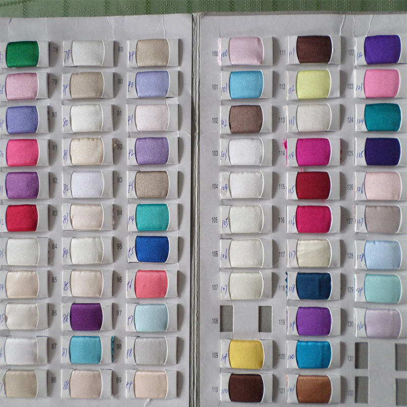 Luxurious Beading Neck Mermaid Wedding Dresses Rhinestone Long Sleeve Lace Appliques Long Train Wedding Gowns Plus Size Bridal Dress