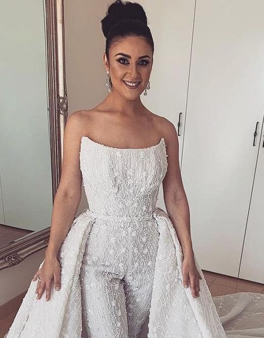 Gorgerous Lace Jumpsuit Wedding Dresses With Overskirts Strapless Backless Bridal Gowns Appliqued Plus Size Dubai Arab Wedding Dress Custom