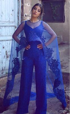 Royal Blue Lace Jumpsuits Prom Dresses With Cape Appliqued V Neck Beaded Party Cocktail Dress Floor Length Evening Gowns