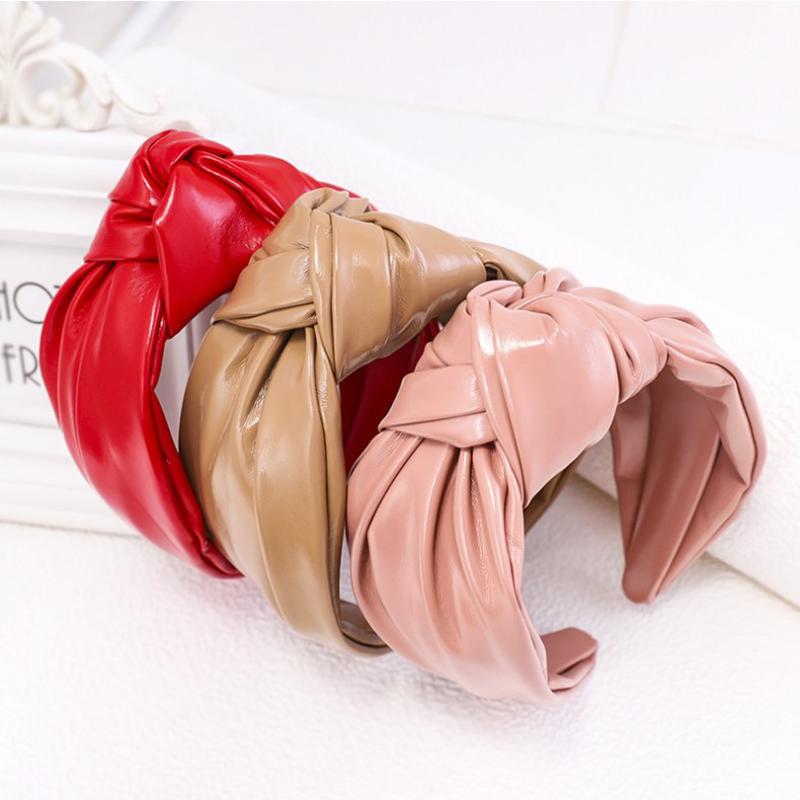 New Fashion Wide Side PU Headband Women Autumn Hairband Solid Artificial Leather Turban Headwear Hair Accessories Wholesale
New Fashion Wide Side PU Headband Women Autumn Hairband Solid Artificial Leather Turban Headwear Hair Accessories Wholesale
