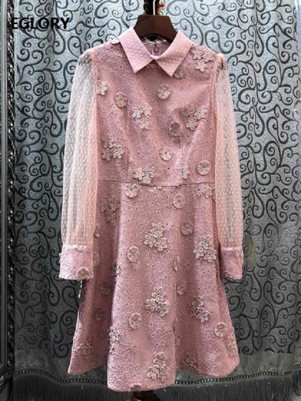 Top Quality New 2020 Spring Runway Style Women Turn-down Collar Appliques Flower Embroidery Long Sleeve Blue Pink Lace Dress
Top Quality New 2020 Spring Runway Style Women Turn-down Collar Appliques Flower Embroidery Long Sleeve Blue Pink Lace Dress