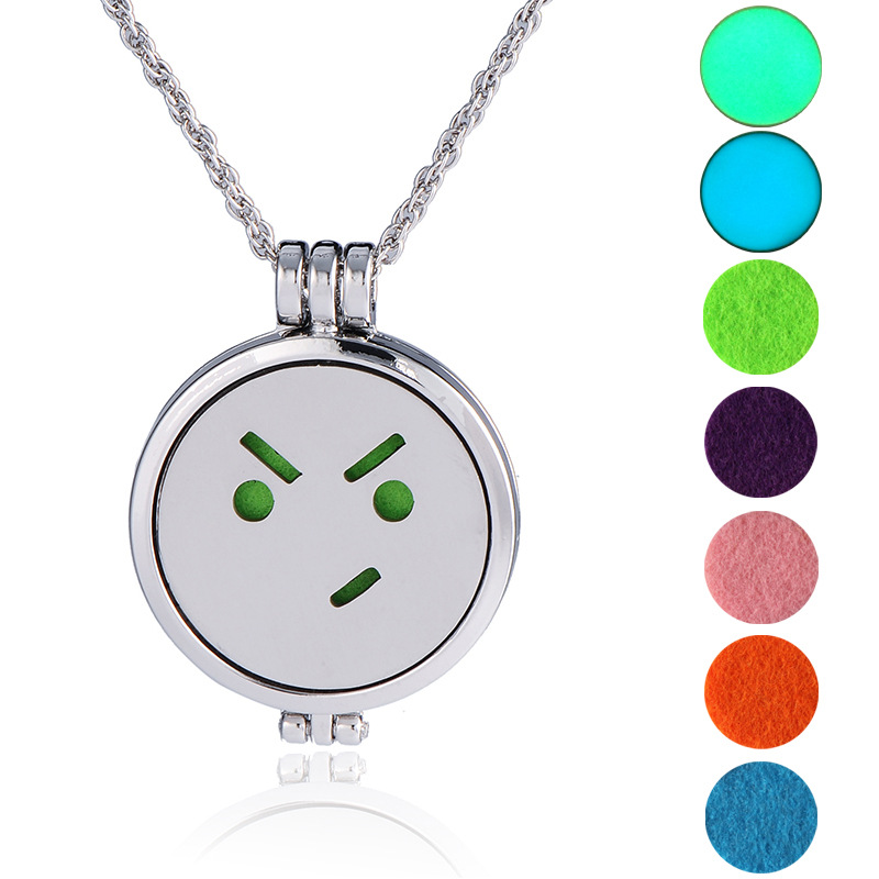 Hollowed 2 Face Aromatherapy Essential Oil Diffuser Locket Pendant Necklace Perfume Fashion DIY Jewelry with Refill Pads Gifts for Children