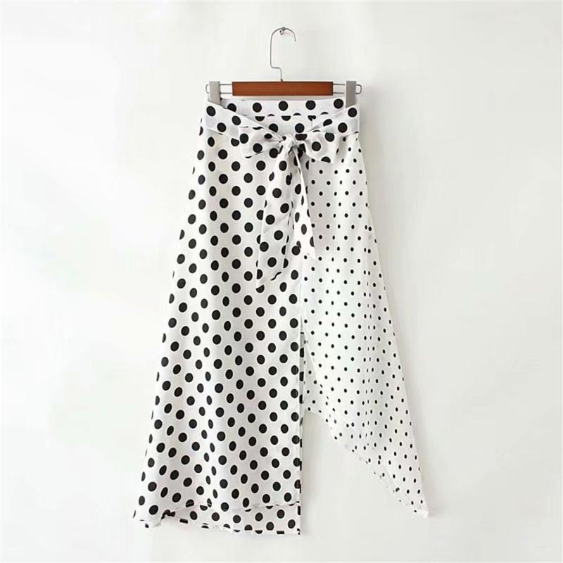 2020 spring women' new wave dot print irregular stitching skirt high waist lace asymmetric split long skirt, White
2020 spring women' new wave dot print irregular stitching skirt high waist lace asymmetric split long skirt, White