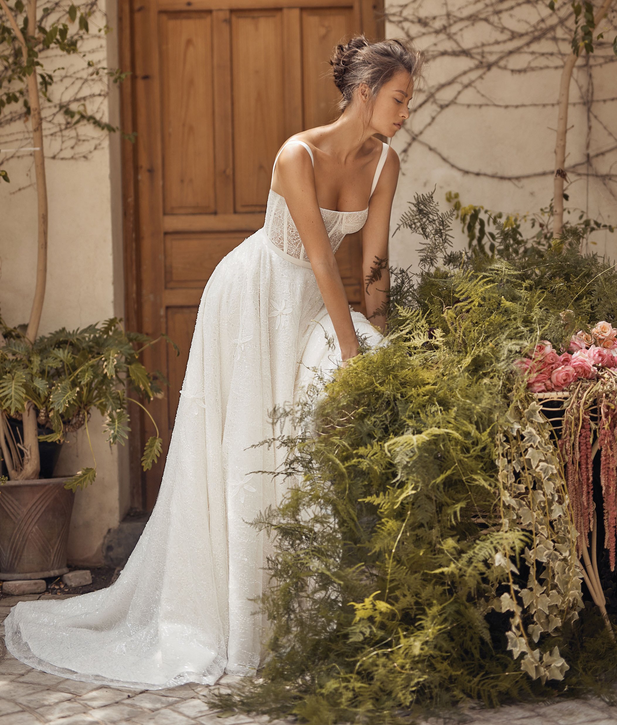 lihi hod new a line wedding dresses bridal gowns spaghetti neck lace appliqued sequined wedding dress robes de marie
