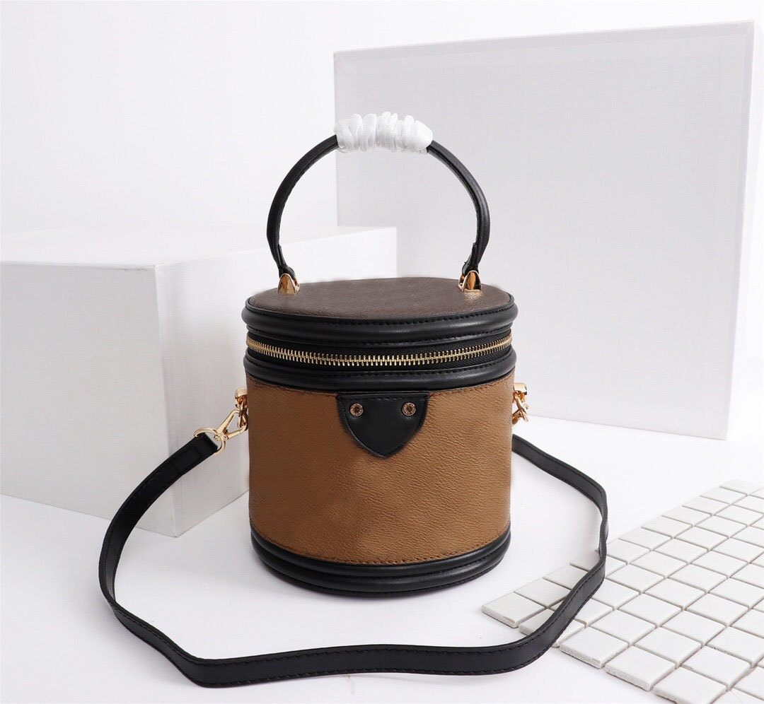 2019 New shoulder bag with leather bucket bag designer handbags high quality luxury Messenger bag wallet printing 62788
2019 New shoulder bag with leather bucket bag designer handbags high quality luxury Messenger bag wallet printing 62788