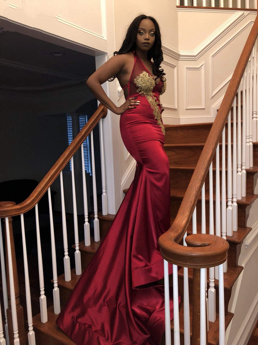 Mermaid Backless Bury Prom Dresses Halter Deep V Neck Beaded Appliqued Formal Dress Sweep Train Satin Side Split Evening Gowns