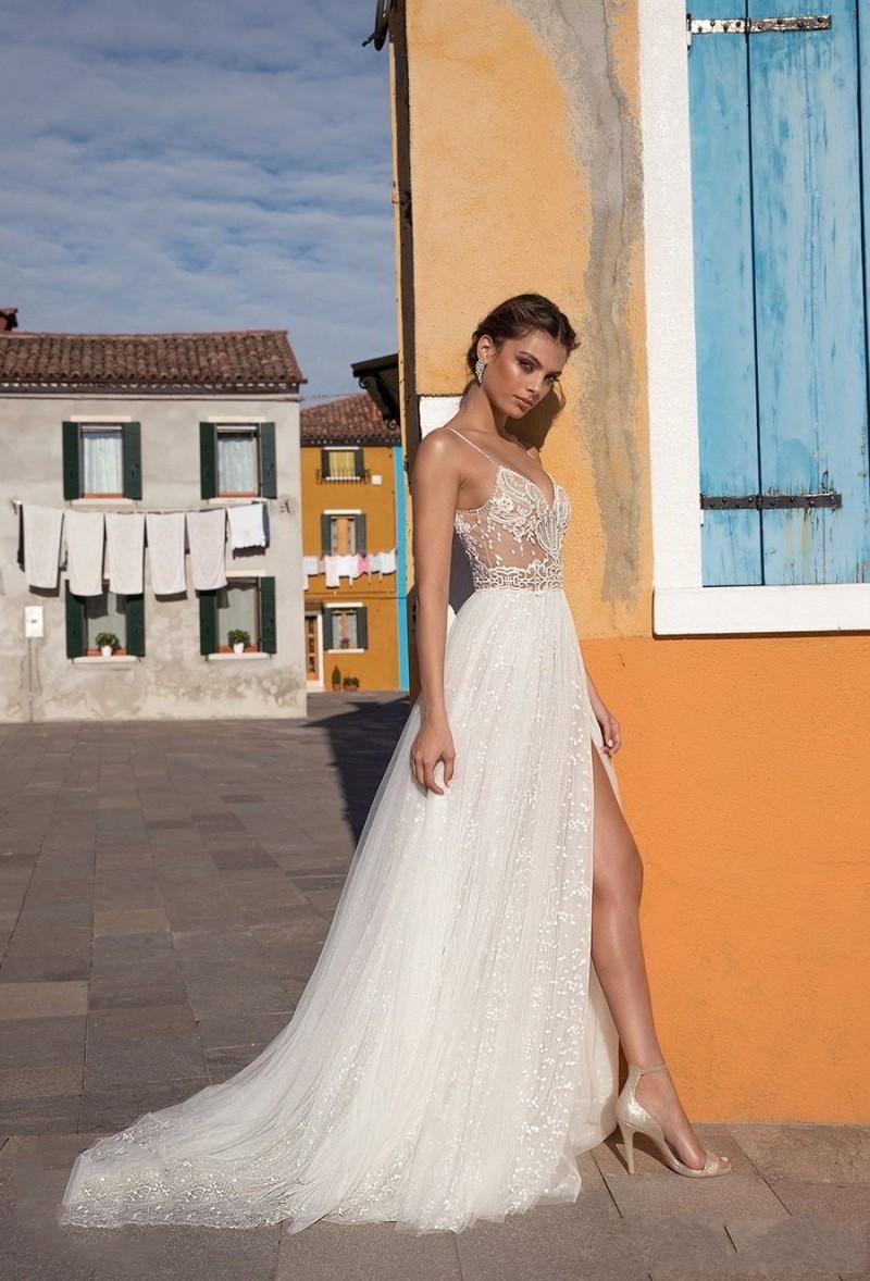 2019 Gali Karten Beach Wedding Dresses Side Split Spaghetti Illusion Sexy Boho Wedding Gowns Sweep Train Pearls Backless Bohemian Bride