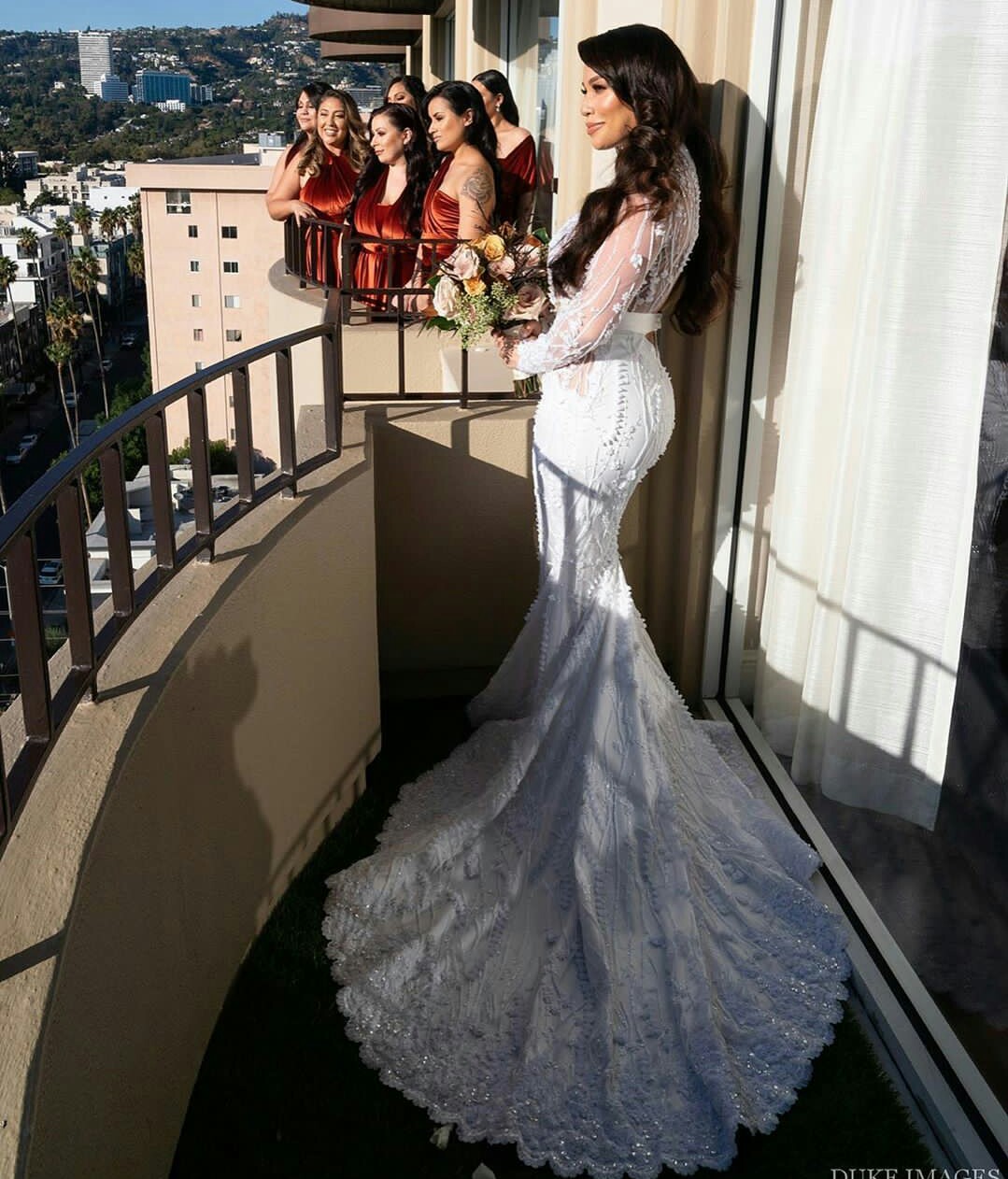 2020 Plus Size Wedding Dresses Lace Appliques Sequins Long Sleeve Mermaid Wedding Dress Illusion Vestidos De Novia