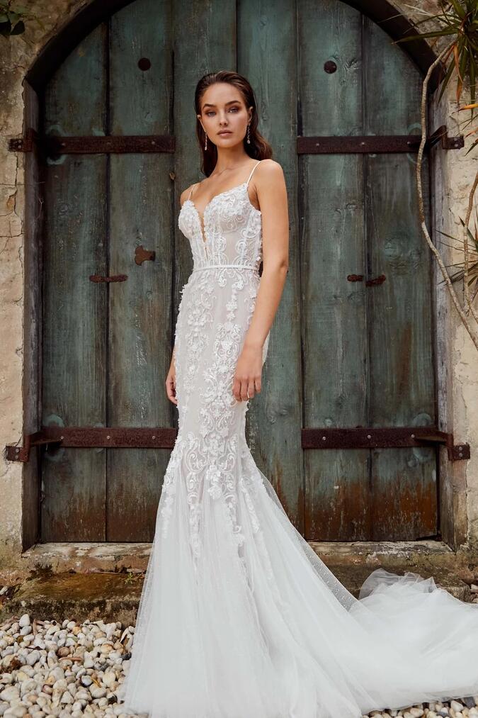 2019 Mermaid Wedding Dresses Lace Appliqued Sequins Sweep Train Country Bridal Gowns Beach Robe De Mariée Boho Wedding Dress