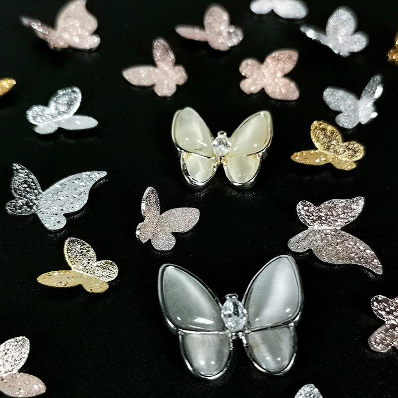 5pcs/Bag 3D big butterfly crystal glitter beautiful rhinestone nail art decorations accessories
5pcs/Bag 3D big butterfly crystal glitter beautiful rhinestone nail art decorations accessories