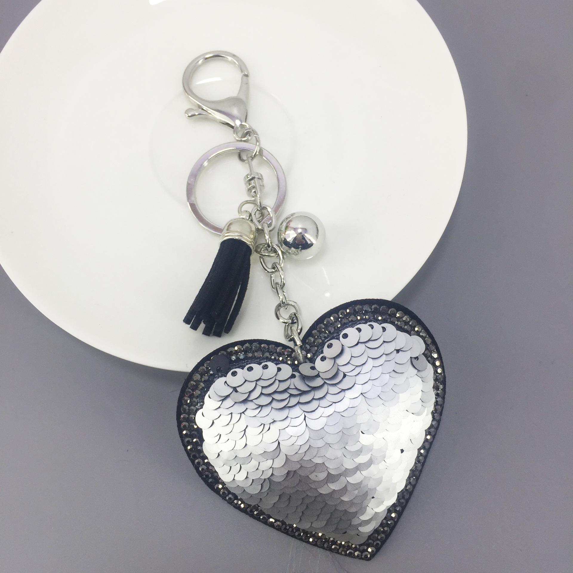Fashion Sequins Heart Keychains for Women Crystal Rhinestone Pendant Charms Tassel Key Chain Lover Key Ring Gift Car Keyring Holder
