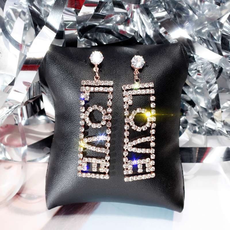 LOVE KISS Letter Dangle Earrings for Women Shiny Crystal Tassel Model T-stage Show Earrings Jewelry Bijoux Pendientes Drop Shipping