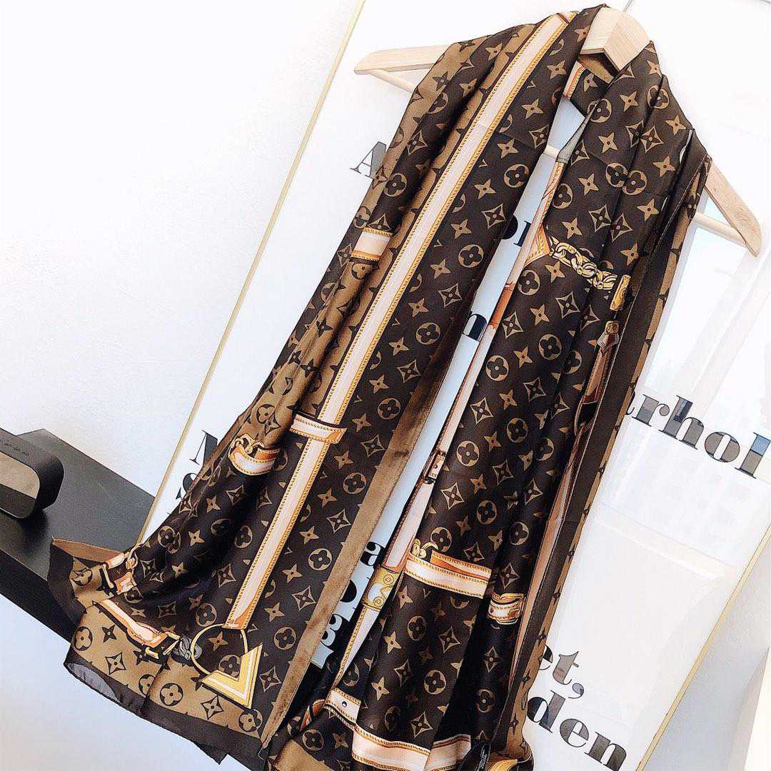 Wholesale- Sunscreen printing autumn silk scarf Tide brand Hot women Beach Letter shawl scarf fashion long neck ring high quality 180*90CM
Wholesale- Sunscreen printing autumn silk scarf Tide brand Hot women Beach Letter shawl scarf fashion long neck ring high quality 180*90CM