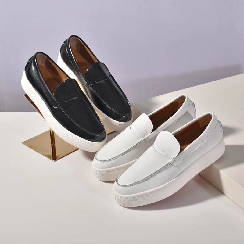 Famous Paqueboat Red Bottom Loafers Shoes Boat Sneakers Casual Slip On Easy Wear Designer Brand Red Sole Moccasin Black White, With box;dust bag;card
Famous Paqueboat Red Bottom Loafers Shoes Boat Sneakers Casual Slip On Easy Wear Designer Brand Red Sole Moccasin Black White, With box;dust bag;card