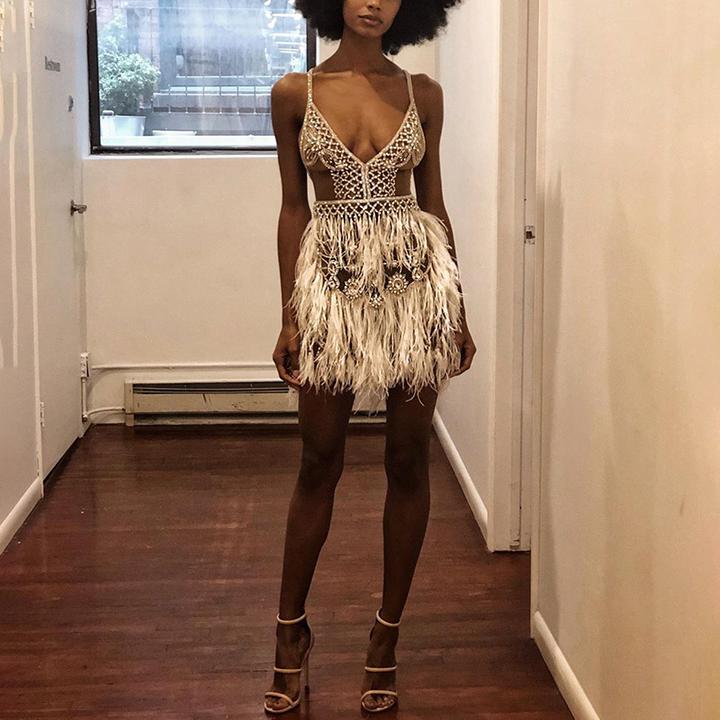 2020 Luxury Feather Crystal Short Cocktail Dresses Formal Dress Sexy Mini Deep V Neck Custom Made Party Dresses Homecoming Dress