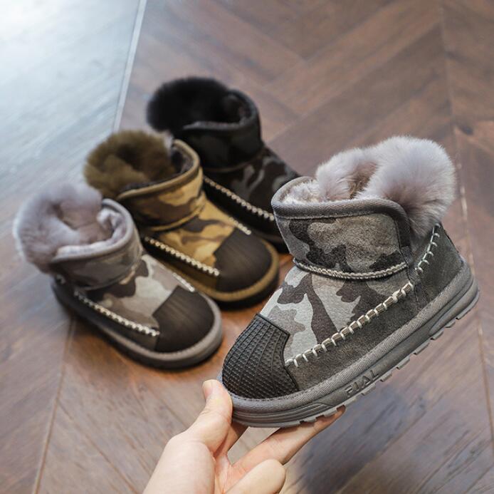 Children's snow boots girls rabbit fur martin boots baby cotton sport shoes sequins genuine leather princess ski boots
Children's snow boots girls rabbit fur martin boots baby cotton sport shoes sequins genuine leather princess ski boots