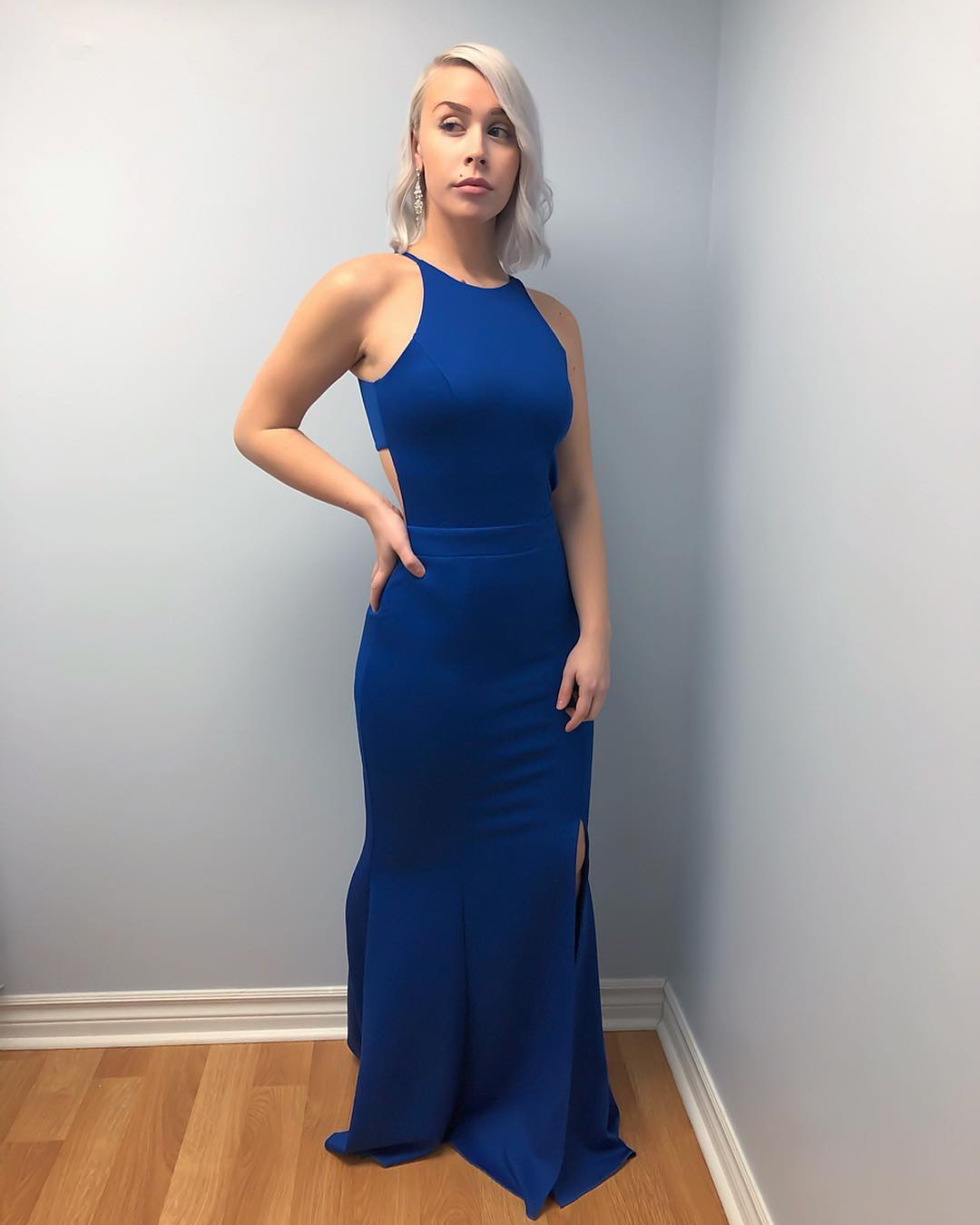 Plus Size Customized Mermaid Sleeveless Prom Dresses Halter Evening Dress Satin Hollow Floor Length Formal Party Bridesmaid Gown
