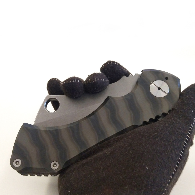 Full Size Rad Cleaver Razor Butcher Tactical Folding Knife Stone-wash D2 Blade Flame Burning Titanium Handle Outdoor Hunting Tools Survival Collection
Full Size Rad Cleaver Razor Butcher Tactical Folding Knife Stone-wash D2 Blade Flame Burning Titanium Handle Outdoor Hunting Tools Survival Collection