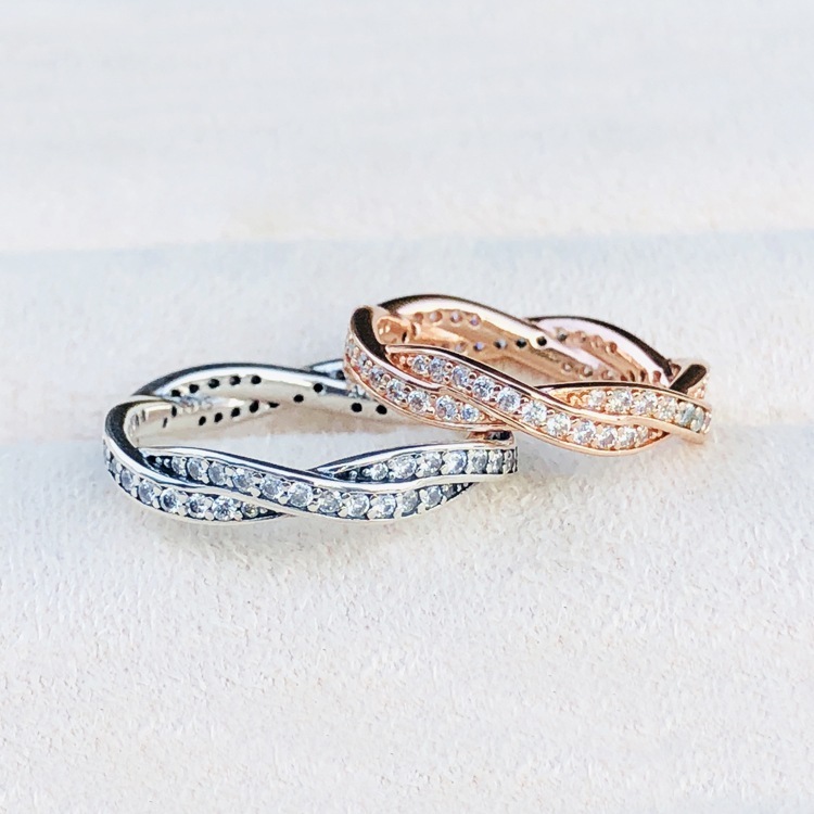 Full Circle Round Zircon Ring Woman Plating 18k Rose Gold Engagement Bar Ring