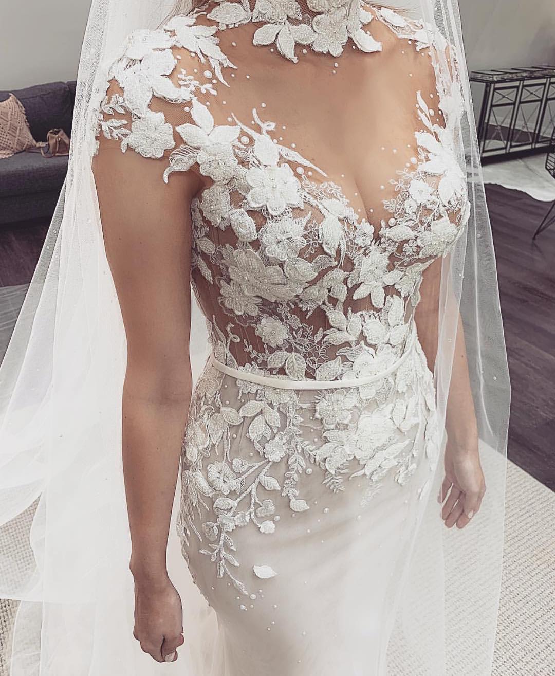 2019 High Neck Mermaid Wedding Dresses Lace 3D Floral Appliques Beads Cap Sleeve Illusion Bodice Beach Bridal Gowns Plus Size robe de mariée