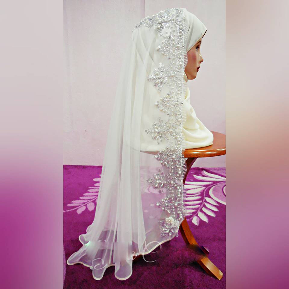 Muslim Veils With Lace Pearls Sequins 3D Floral Appliqued Custom Made Short Bridal Veil Shoulder Length