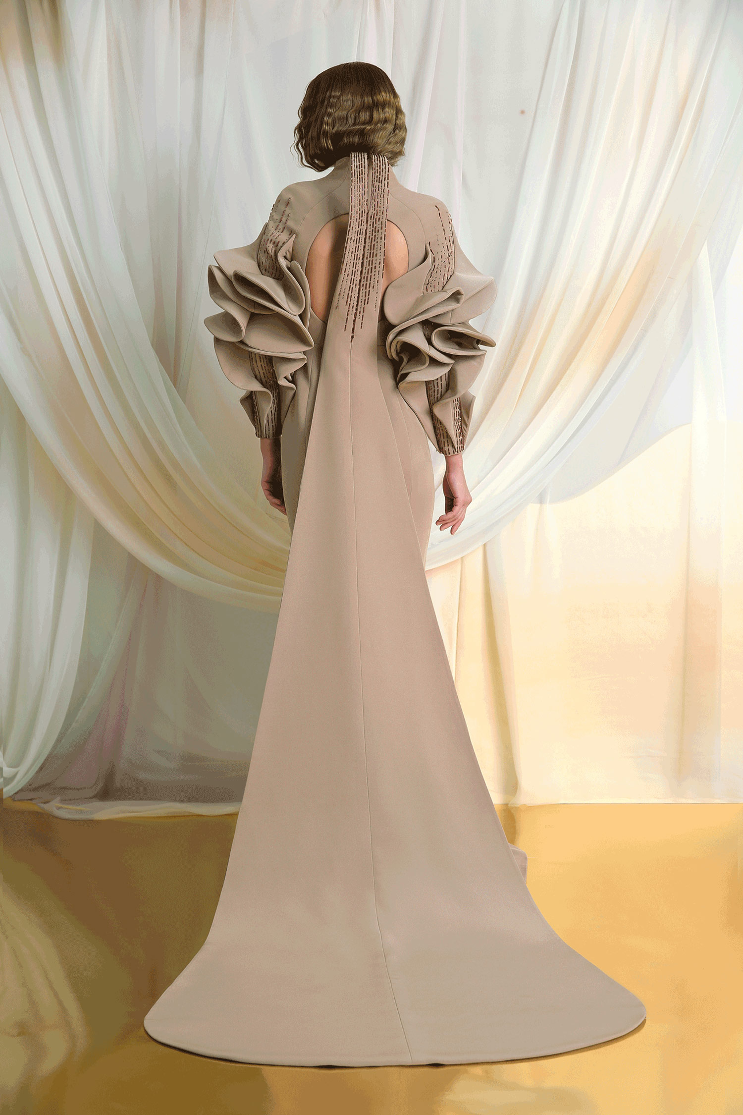 2019 Azzi&Osta Vintage Evening Dresses High Neck Satin Fabric Hollow Back Mermaid Prom Dress Party Wear Custom Made Formal Gowns