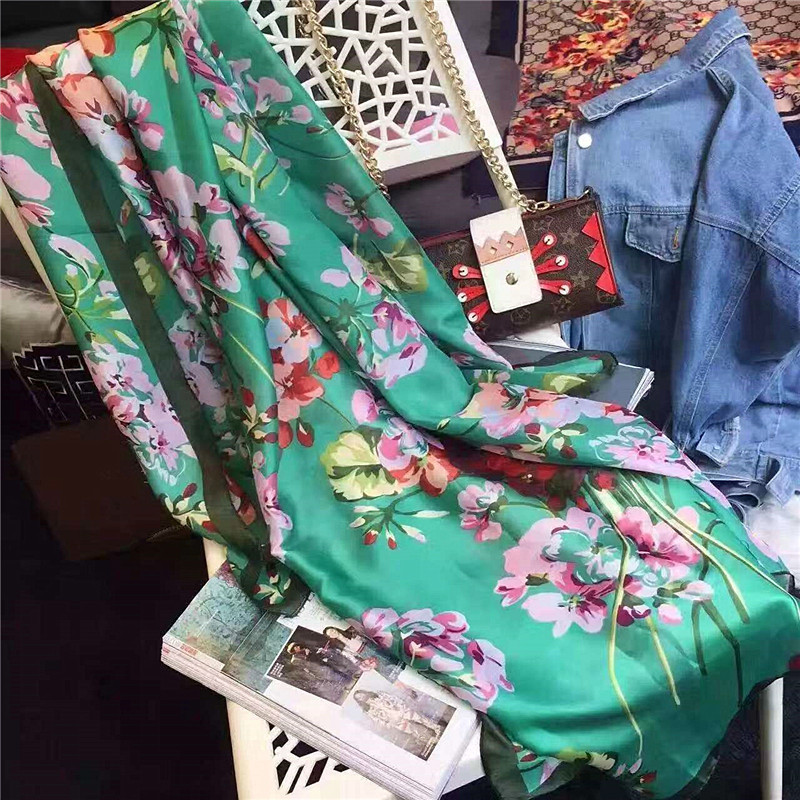 2019 spring and summer women's scarf shawl classic elegant flower scarf youth beautiful comfortable wear free of shipping