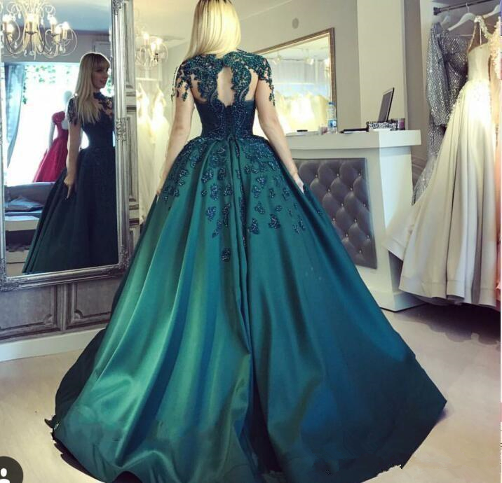 Hunter Green Ball Gown Prom Dresses High Neck Lace Appliques Beads Long Sleeve Dubai Puffy Evening Gowns Saudi Arabic Party Dress