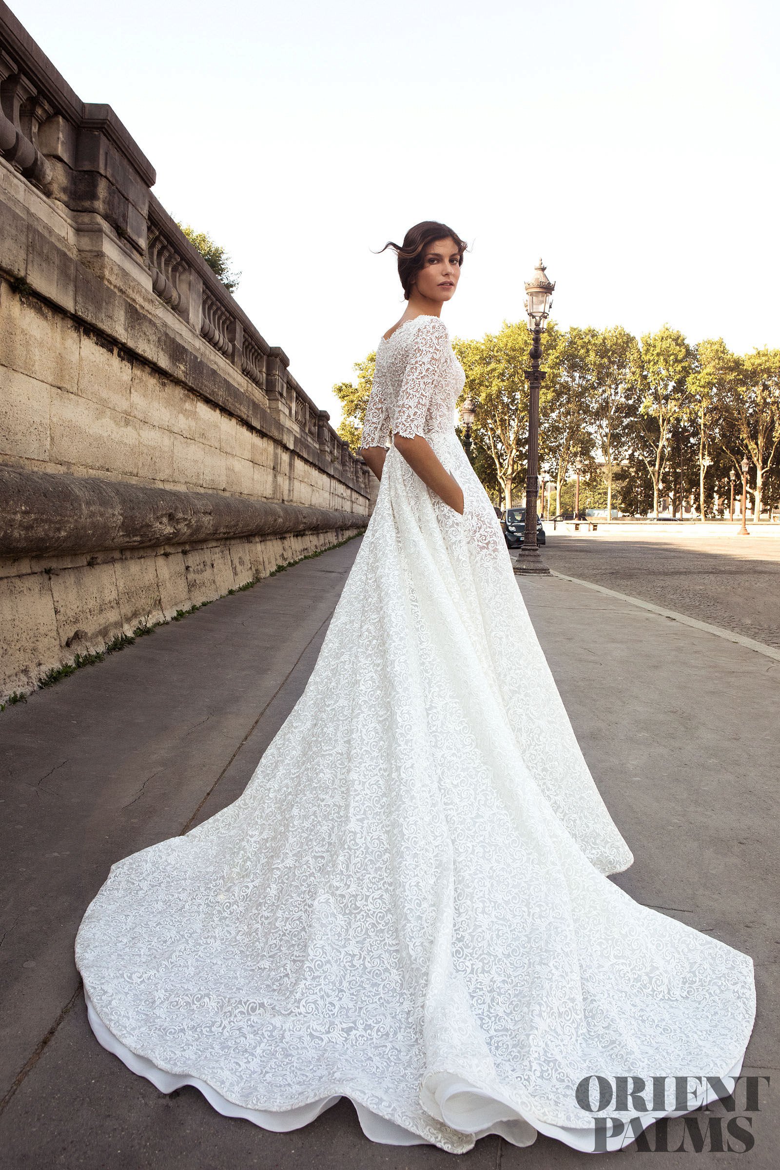 Luxury Appliques Beach Wedding Dresses With Pocket V Neck Half Long Sleeve Court Train Custom Made Bohemian Wedding Dress Bridal Gowns