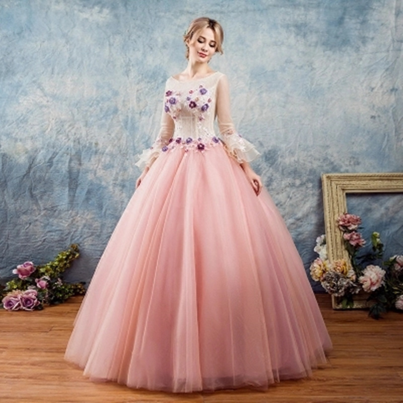 2018 Princess Long Sleeve Backless Lace Appliques Ball Gown Quinceanera Dresses Beading Sweet 16 Dresses Debutante 15 Year Party Dress BQ94, Same as picture
2018 Princess Long Sleeve Backless Lace Appliques Ball Gown Quinceanera Dresses Beading Sweet 16 Dresses Debutante 15 Year Party Dress BQ94, Same as picture