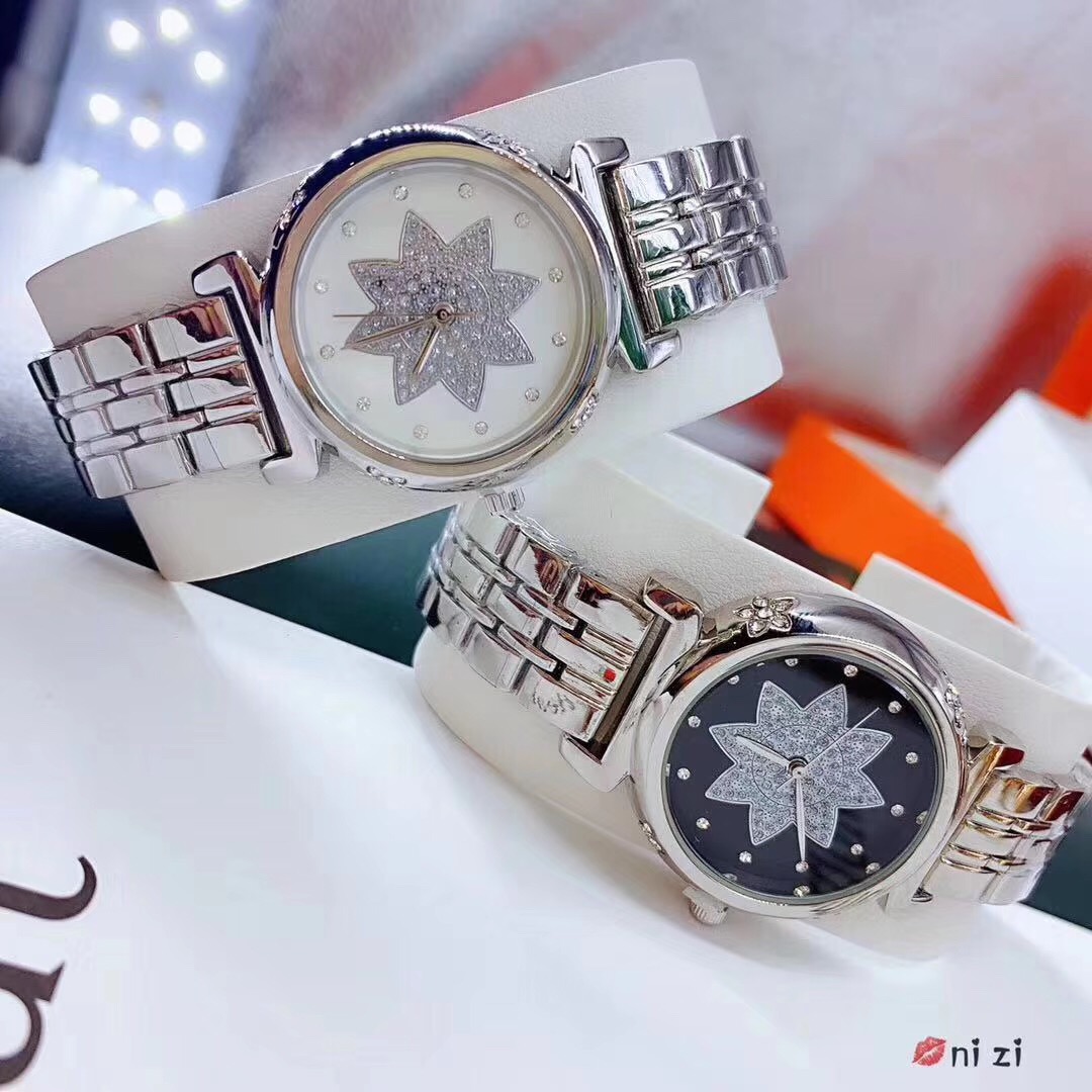 2019 New models fashion Women watches quartz watch steel diamond Luxury dress watches gift female clockTop designer Special heavy wristwatch, Slivery;brown
2019 New models fashion Women watches quartz watch steel diamond Luxury dress watches gift female clockTop designer Special heavy wristwatch, Slivery;brown