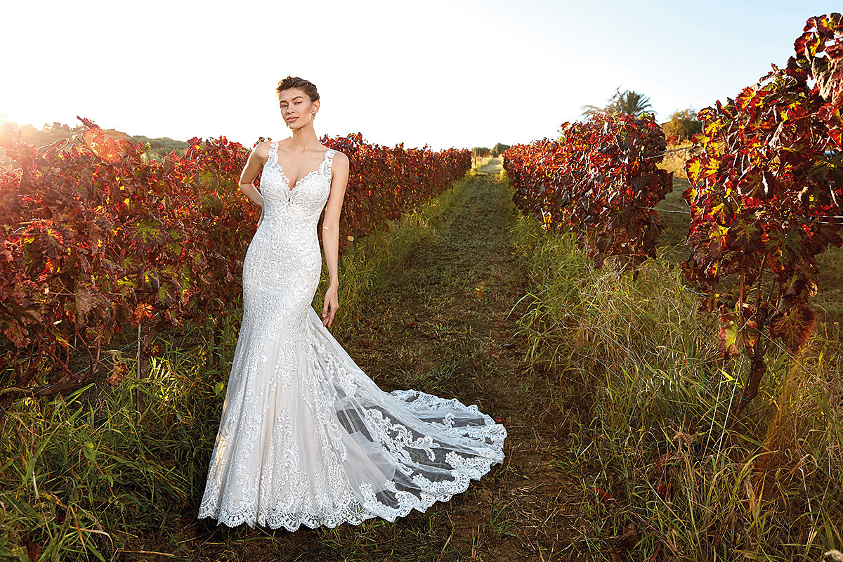 2020 Eddy K Mermaid Wedding Dresses Lace Appliques V Neck Button Back Trumpet Wedding Dress Sweep Train Plus Size Robe De Mariee