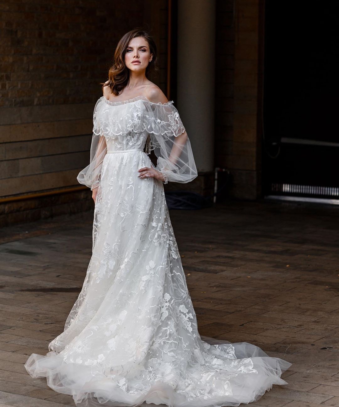 A Line Fabulous Beach Lace Wedding Dresses Off The Shoulder Bohemian Bridal Gowns With Long Sleeves Tulle Sweep Train Robe De Marie
