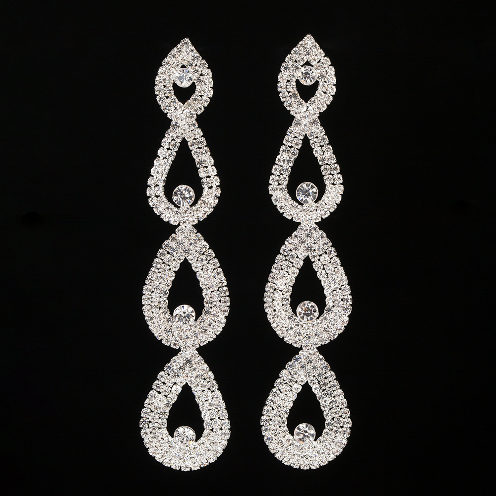 Exaggeration Drip Earrings Woman Temperament Fully-jewelled Long Fund Personality Circle Ear Nail Concise Ornaments
Exaggeration Drip Earrings Woman Temperament Fully-jewelled Long Fund Personality Circle Ear Nail Concise Ornaments