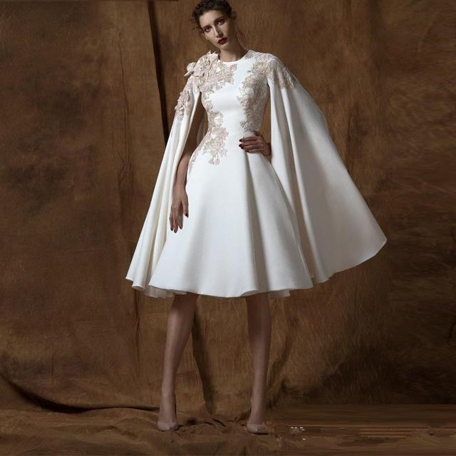 2019 White Mother Of The Bride Dresses Long Sleeve Lace Gold Appliques Knee Length Mothers Prom Dress Wedding Guests Evening Party Gowns