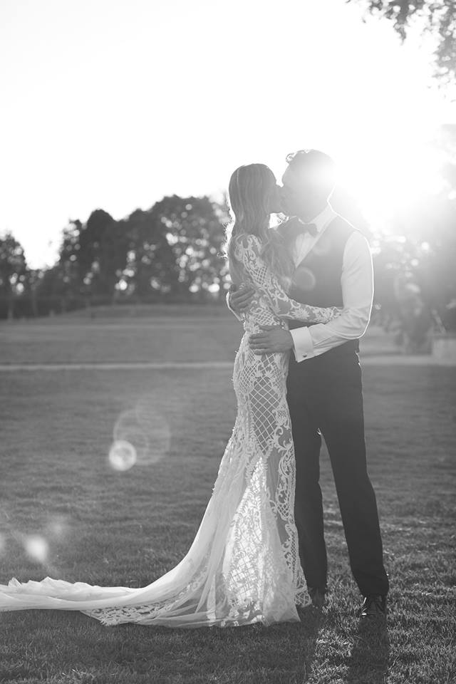 romantic mermaid dresses long sleeves v neck backless lace bridal gowns plus size illusion country wedding dress custom