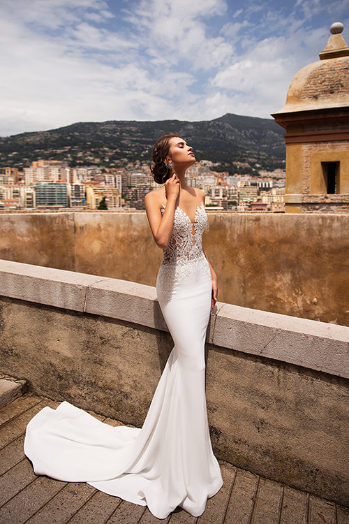 Sexy Berta Mermaid Dresses Sheer Jewel Neck Lace Appliqued Beads Country Bridal Gowns Sweep Train Backless Beach Wedding Dress