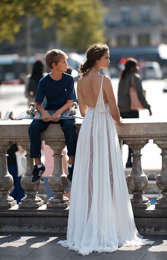 2020 Illusion Bodice Wedding Dresses Spaghetti Backless Beads Tulle A Line Bridal Gowns Sweep Train Wedding Dresses
