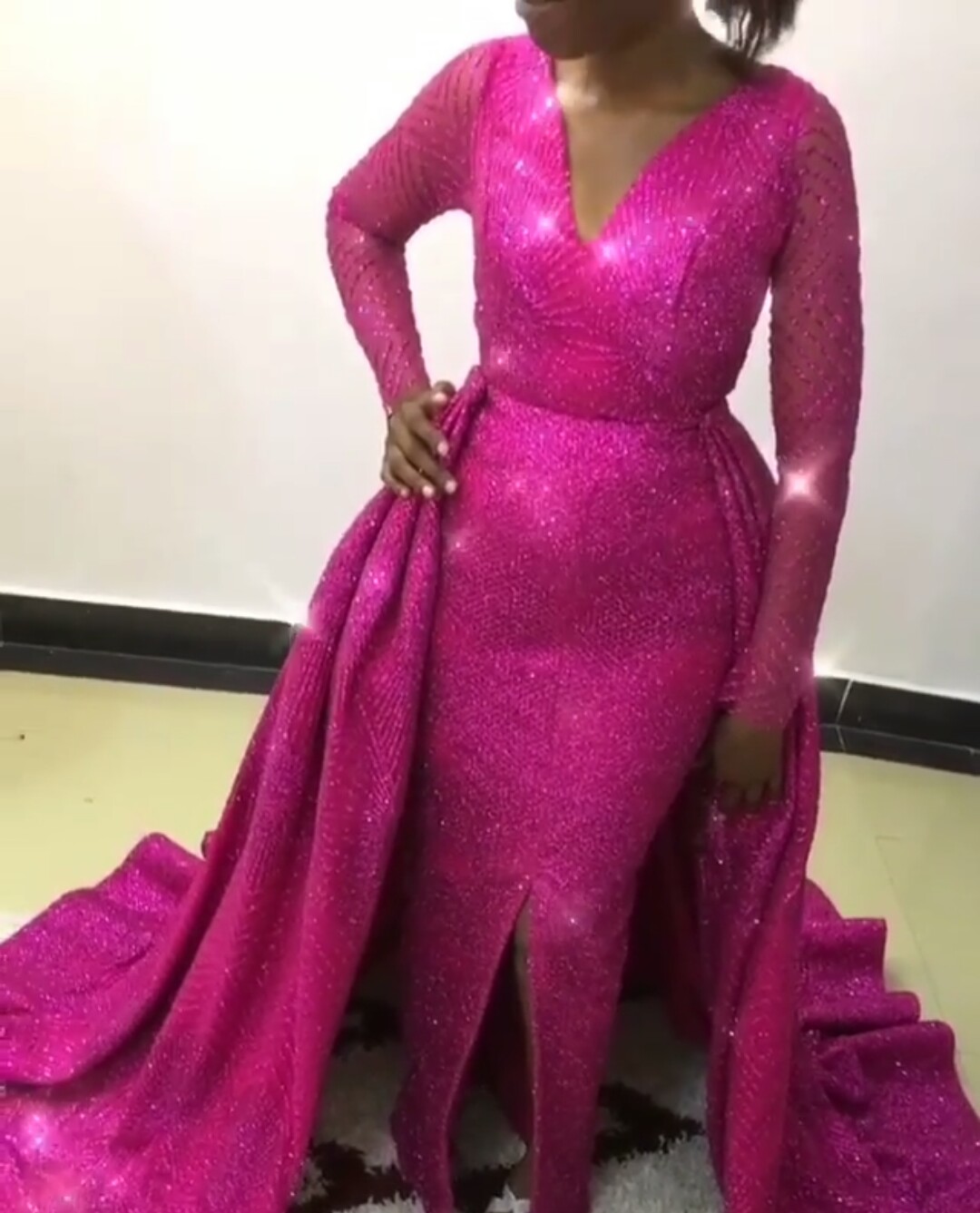 Stunning Mermaid Prom Dresses With Detachable Train V Neck Lace Glitter Evening Gowns for Reception Wear Sweep Train Split Party Dress