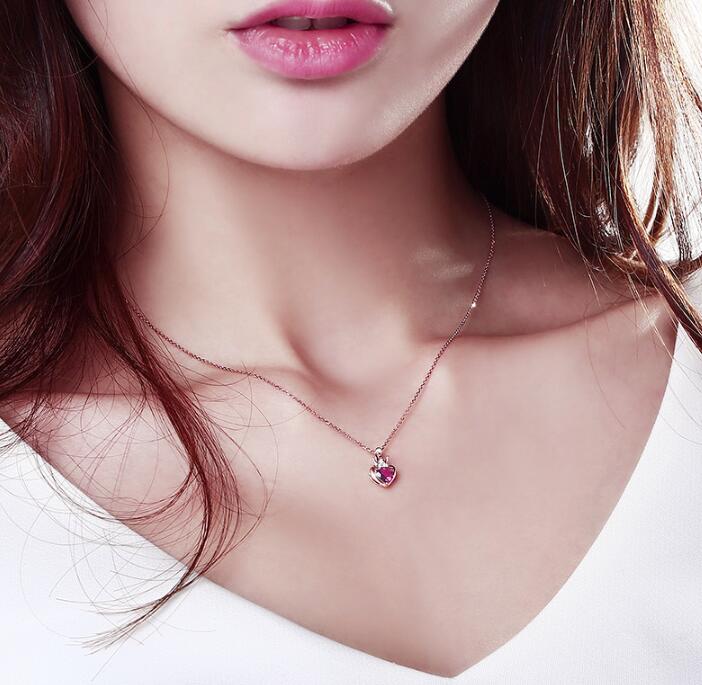 Color gold necklace crown red tourmaline clavicle chain heart-shaped fashion ladies diamond pendant necklace WY405