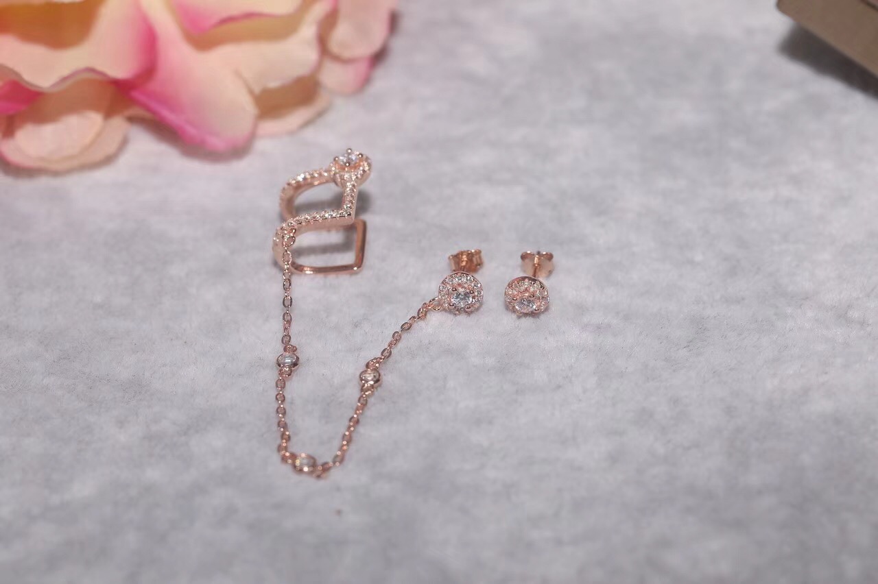 Fashion- Sterling Silver Fashion personality Zircon Ear Clip Single Tassel Earrings Cuff women and girls caught in the ear ear cuffs jewelry