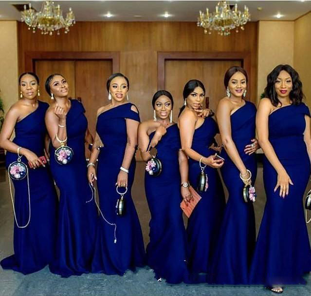 Royal Blue One Shoulder Mermaid Bridesmaid Dresses Sweep Train Simple African Country Wedding Guest Gowns Maid Of Honor Dress Plus Size
Royal Blue One Shoulder Mermaid Bridesmaid Dresses Sweep Train Simple African Country Wedding Guest Gowns Maid Of Honor Dress Plus Size