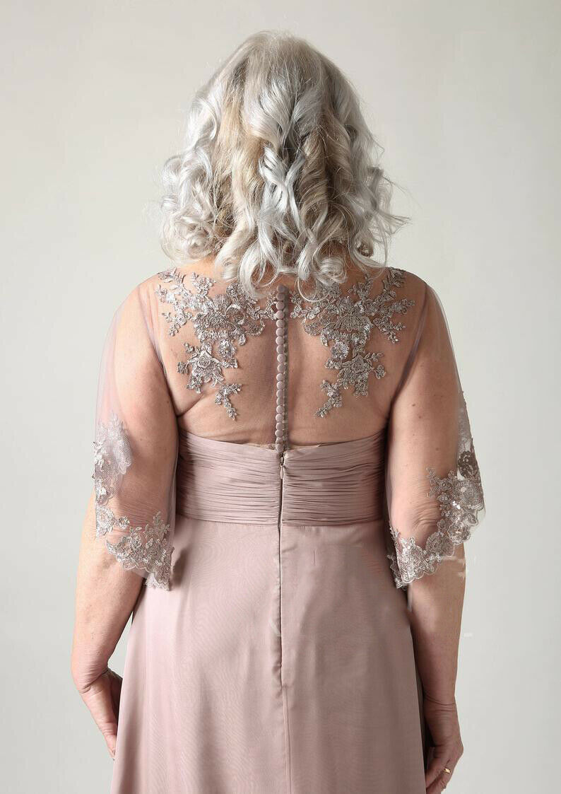 Plus Size Mother Of The Bride Dresses Short Sleeve Lace Appliqued Chiffon Long Evening Gown For Weddings