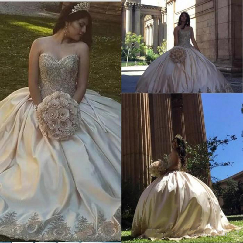 Beautiful Sweetheart Ball Gown Prom Dresses Appliques Beaded Satin Plus Size Sweet 16 Dresses Sexy Backless Quinceanera Dresses Party Gowns