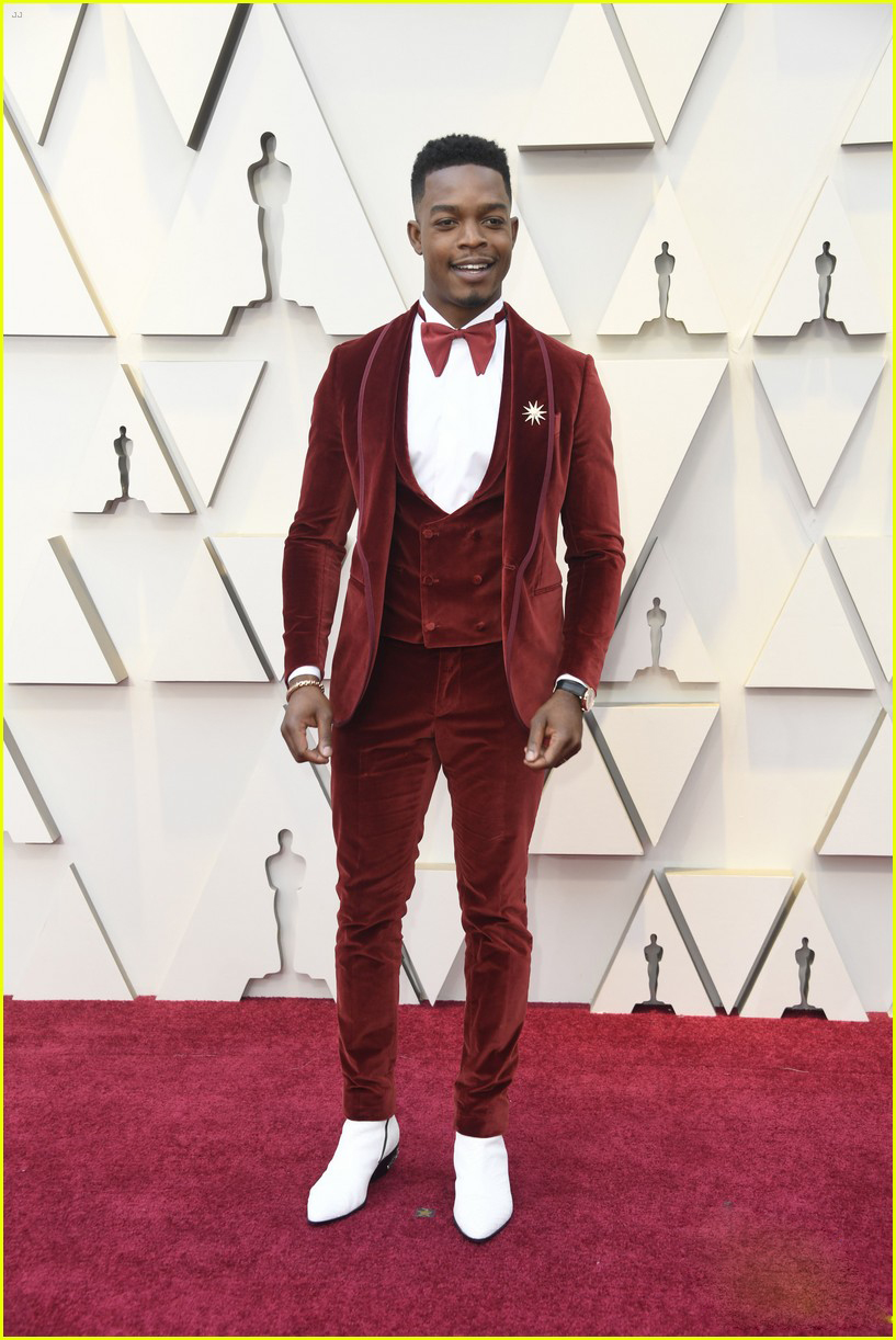 2019 New Red Men Wedding Tuxedos Three Pieces (Jacket+Vest+Pants) Groomsmen Wear Lapel Neck Formal Suits Custom Made